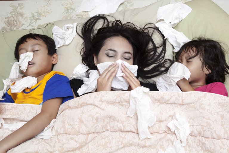 Family-having-flu-768x512